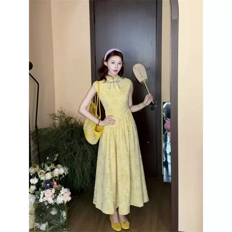 Новое китайское платье-миди в стиле 2025 года, летний новый стиль, утягивающее талию, высококачественное улучшенное платье-чонсам без рукавов для женщин