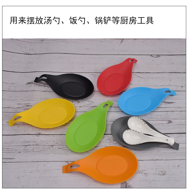 創意的なシリカゲルの味の皿のスプーンのパッドを置いてスプーンの器の鍋のシャベルのスープの殻を置いて料理の料理の料理の器のシリカゲルを敷きます。|undefined