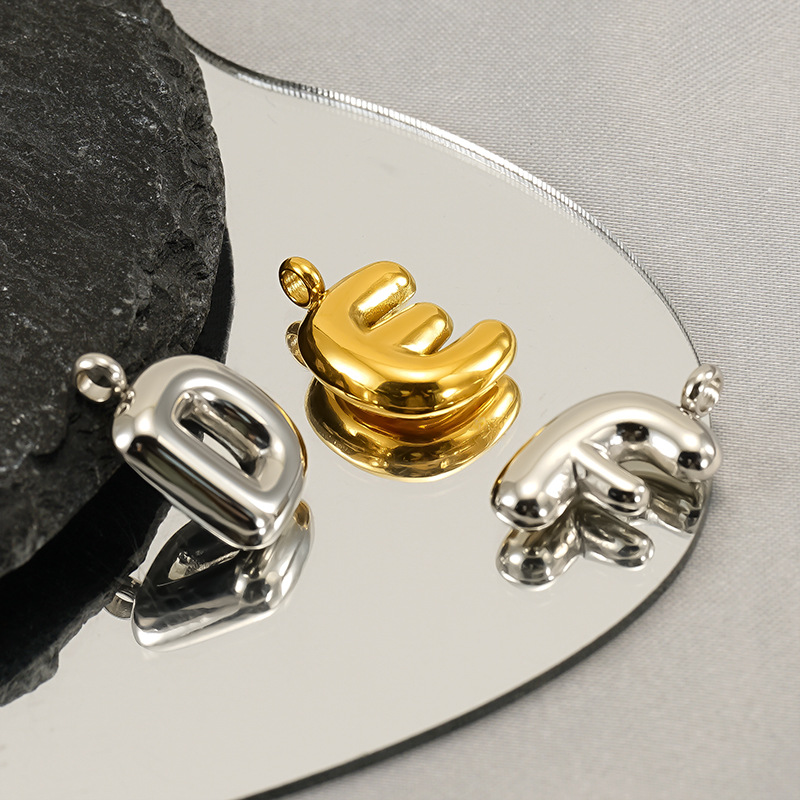 1 Piece Quantity 1 Piece 304 Stainless Steel Bubble Letter Pendant