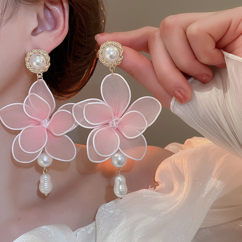 Pendientes de malla de pétalo de dopamina Pendientes de estilo de vacaciones junto al mar de estilo nuevo estilo caliente Pendientes de temperamento exagerado de todo fósforo al por mayor