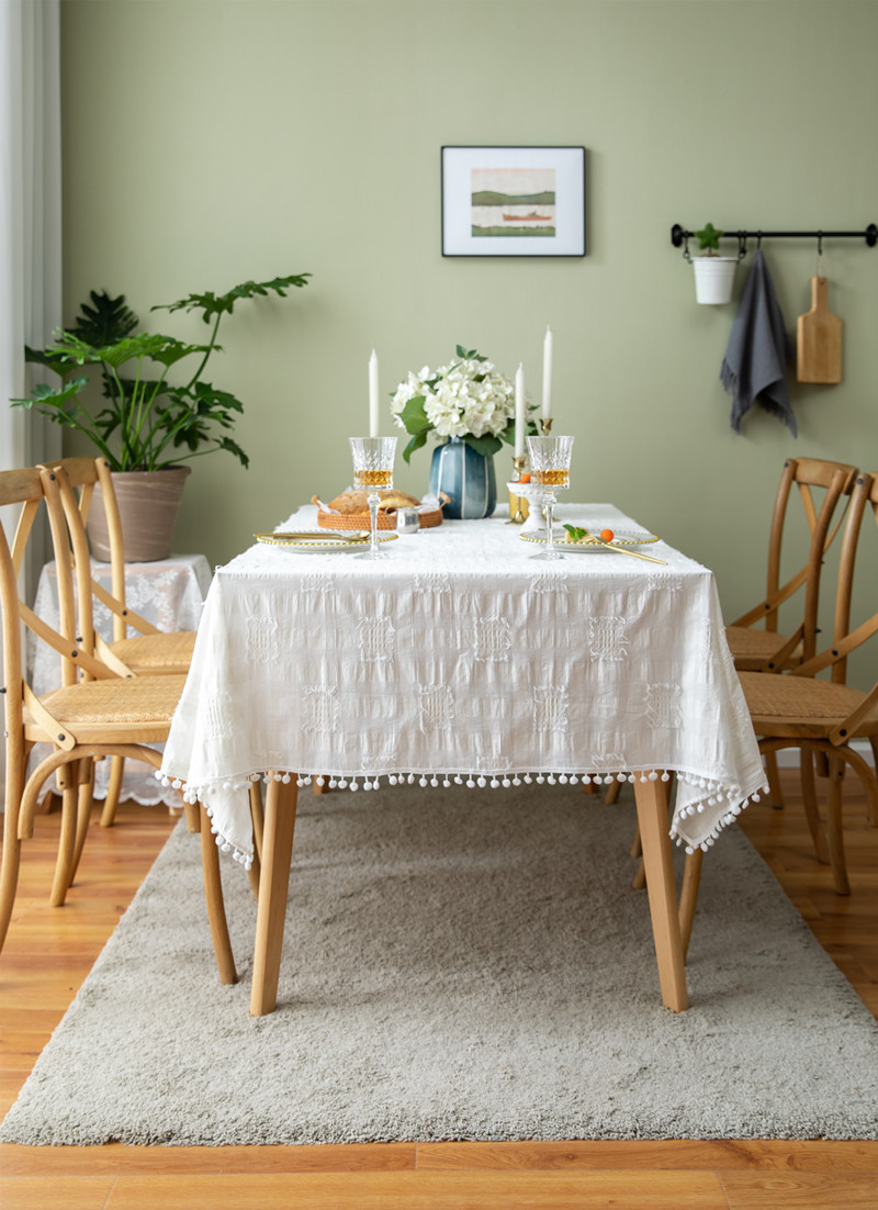 French Romantic Cotton Cut Flower White Pom-Pom Tablecloth Rectangular Coffee Dining Cloth Table Cover_voghion.com
