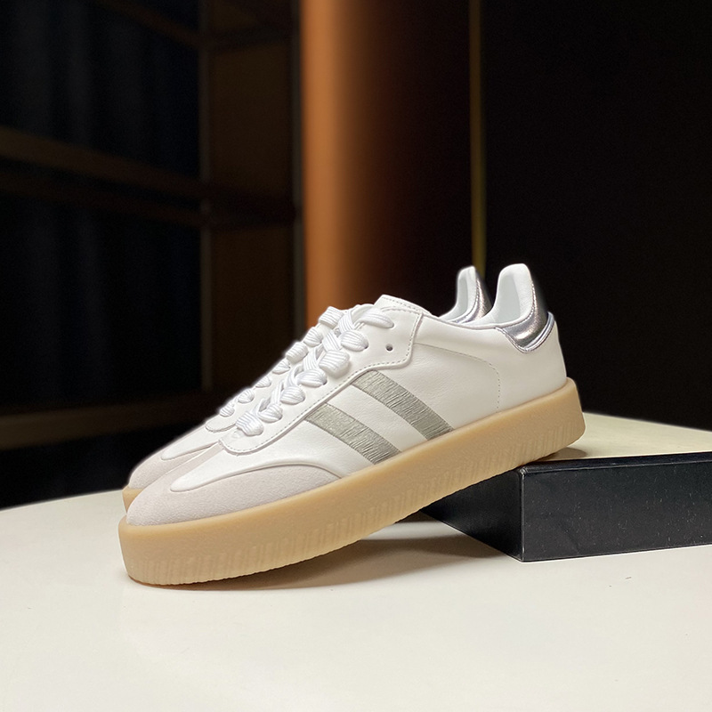 European Goods 2024 tavaszi új lapos aljú, lélegző, hétköznapi deszka nőknek, színes csíkos bőrhálóval,_voghion.com