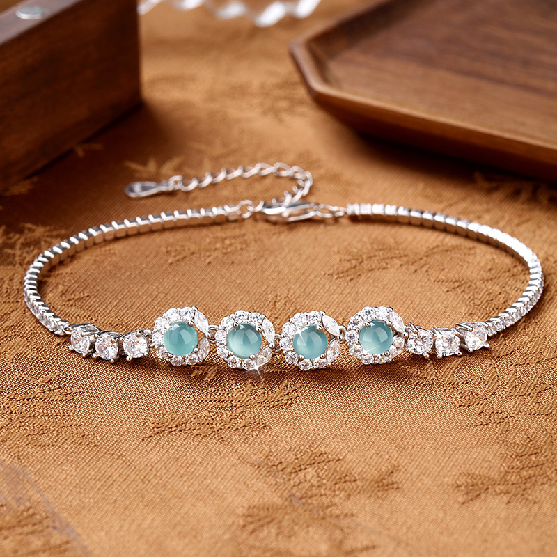 Pulsera de jade S925 plata con diamantes completos, exquisito lujo ligero, joyería de mano de agua azul natural para mujer, moda OL todos los días, mujer salvaje