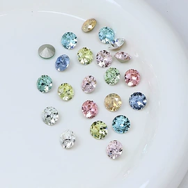 美甲饰品;饰品配件;水钻