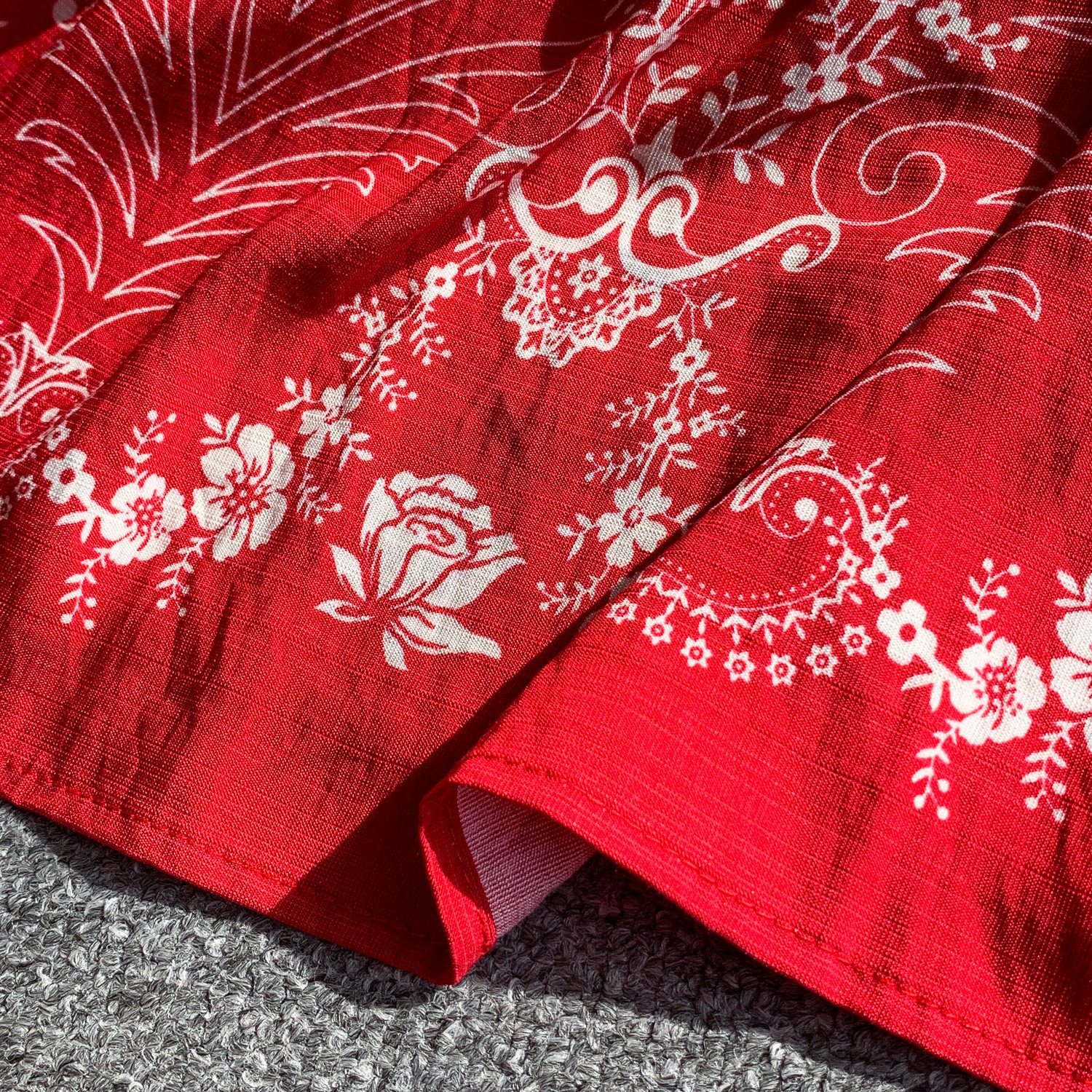 Women's French Retro Red Floral Print Dress Round Neck Three Quarter Sleeve Slimming Waist Full Skirt Ruffles Summer Style_ecoleips.com