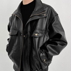 レトロな機関車の皮の服のコートの男性のアメリカ式のpu皮は厚いです。