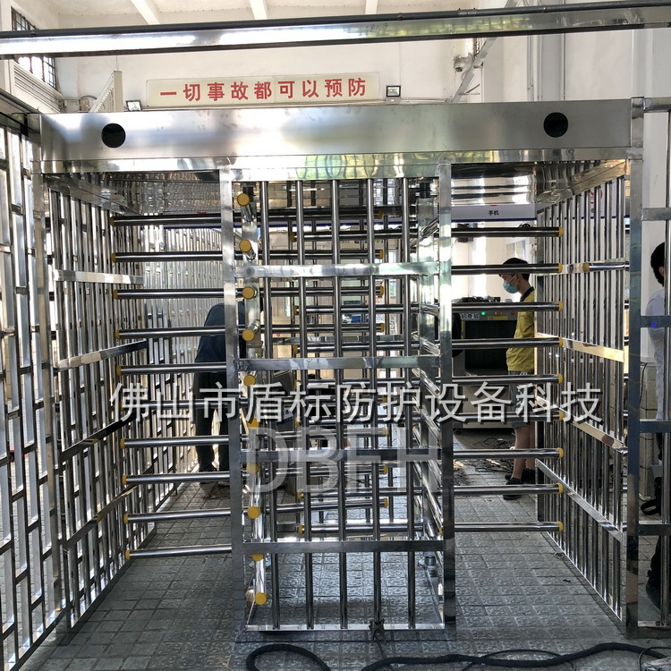 盾标防护厂家供应双通道单向全高旋转闸门人脸识别指纹考勤辊闸机