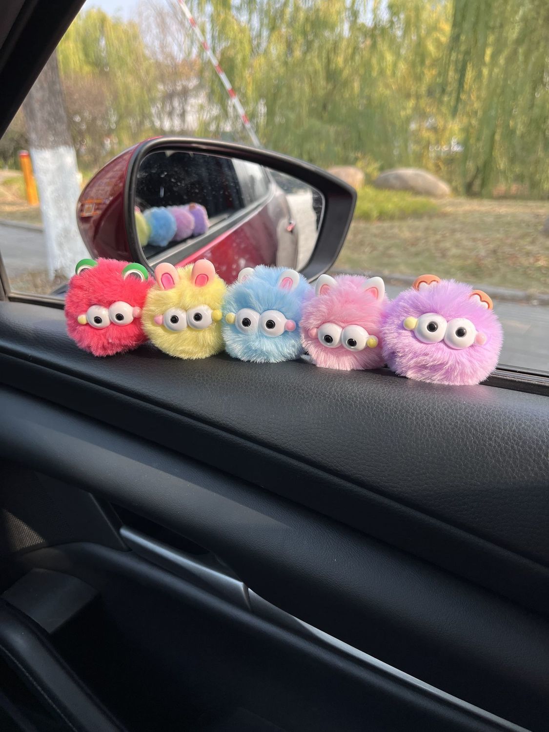 Car Dashboard Decoration Creative Cute Coal Ball Doll Car Center Console Monster Fur Ball Car Decoration Quirky Items