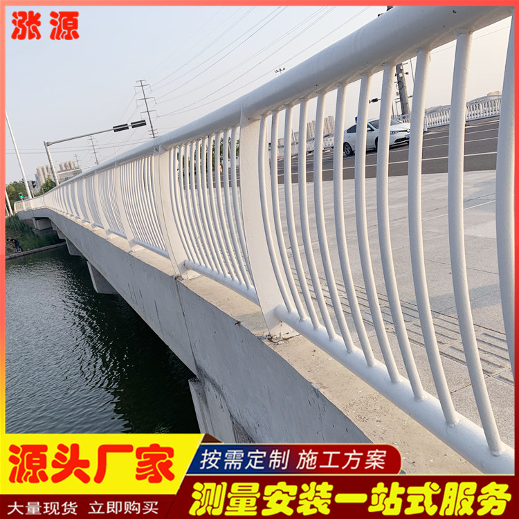 304不锈钢复合管桥梁防撞护栏 河道景观立柱铝合金人行道隔离栏杆