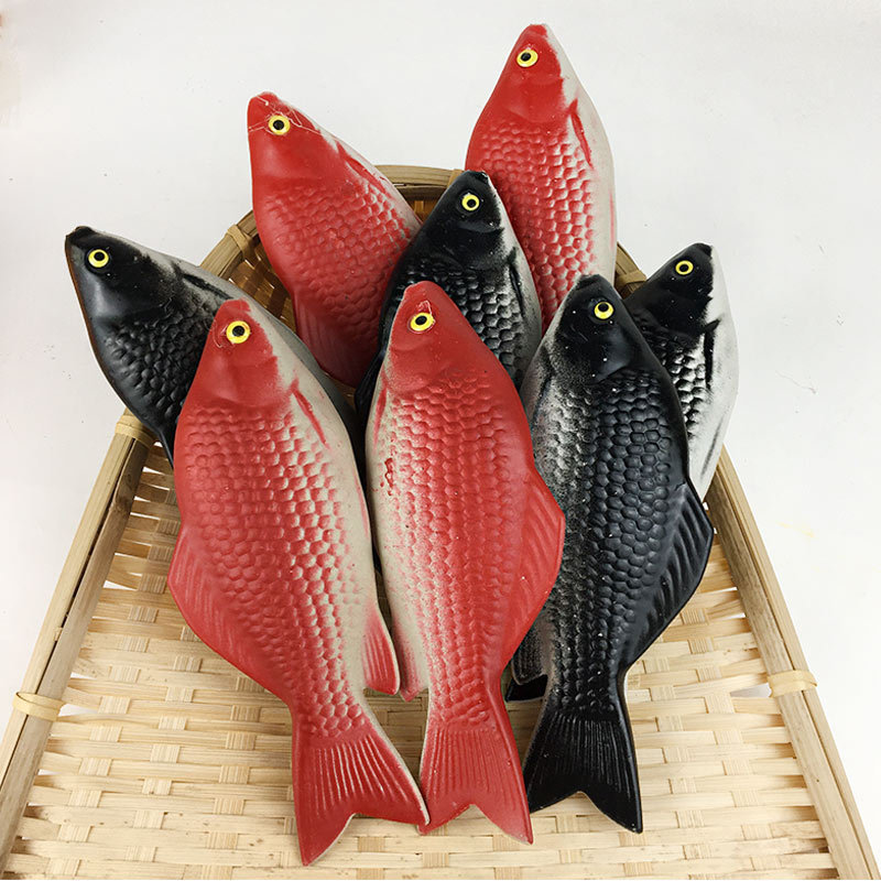 Wholesale plastic simulation red carp black carp model decoration fake fish food photography props children's toys