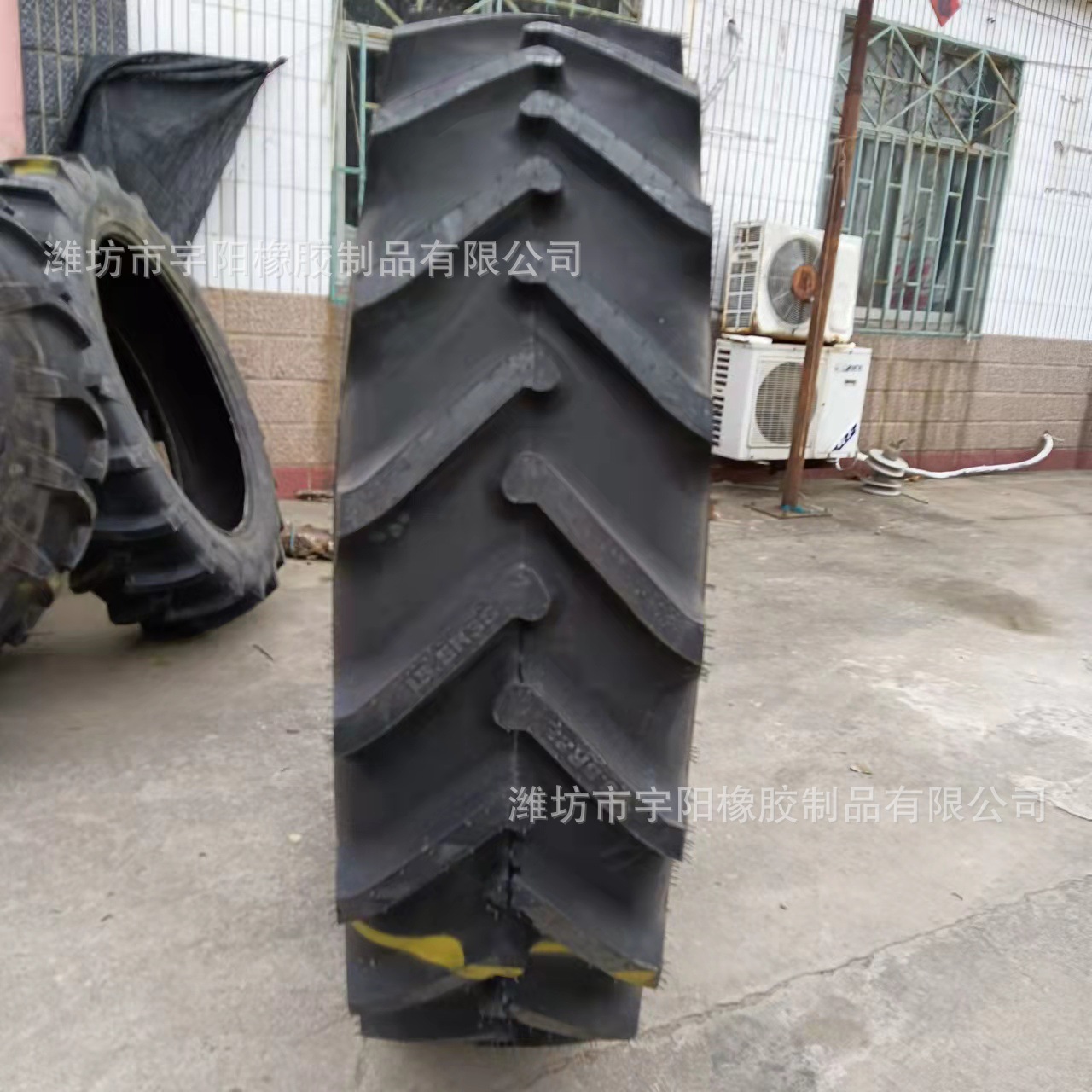 钢丝人字15.5R38  农业机械收割机 拖拉机轮胎