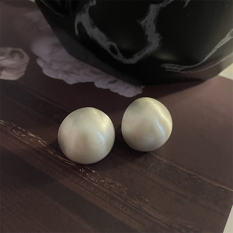 Elegant Round Copper Ear Studs 1 Pair