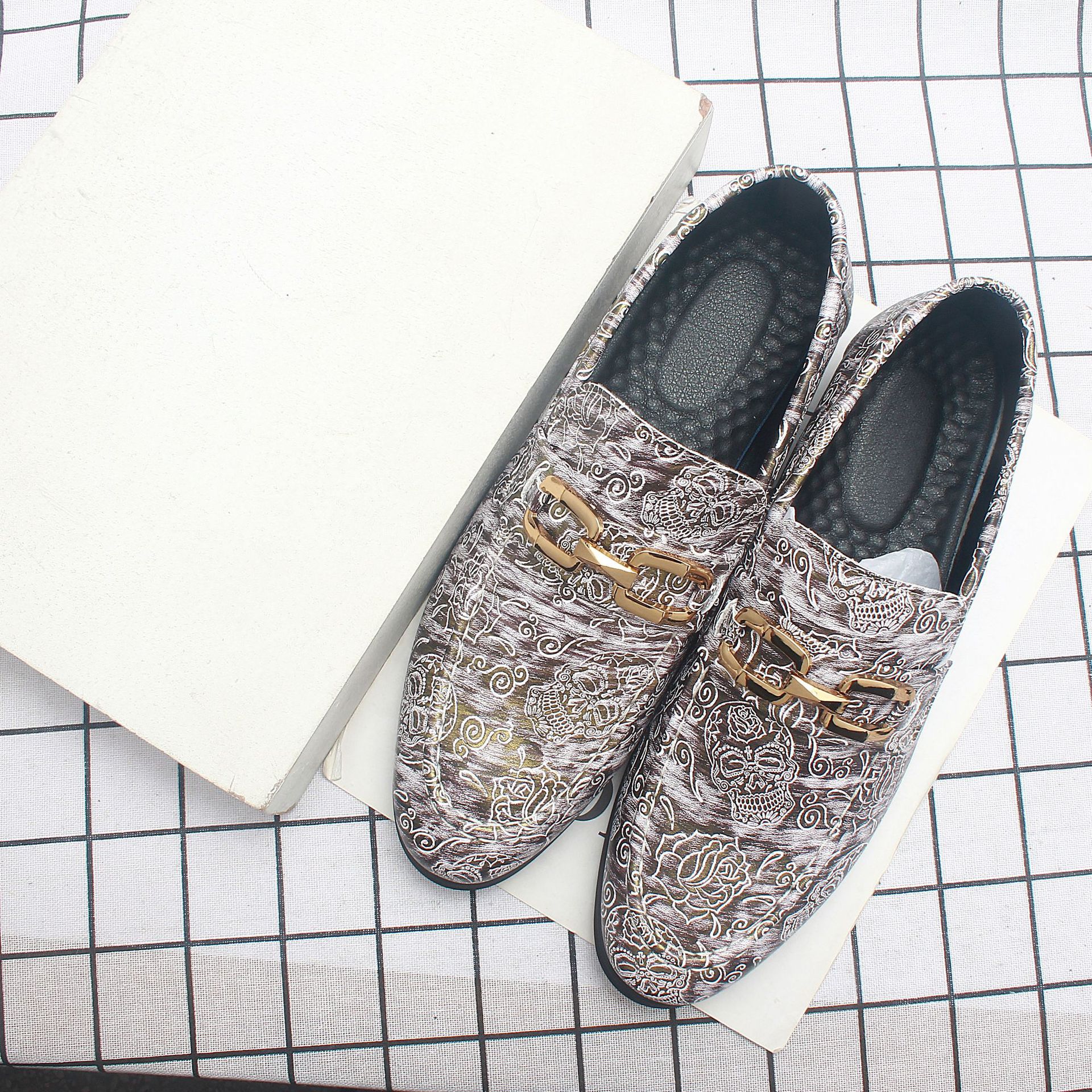 �羳ʱ�������м�ͷƤЬһ�ŵ��׽ŷ���ʦ���泱Ь��ó����2235