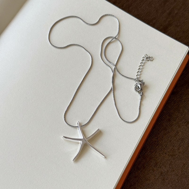 Collar de estrella de mar tridimensional de plata lisa, simple, personalidad, viento frío, cadena de clavícula de todo fósforo, collar de sentido avanzado de nicho femenino