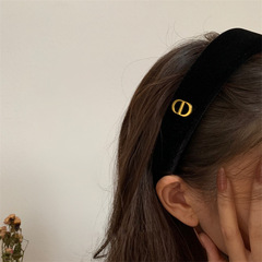 Korean Style Minimalist High Crown Headband with Advanced CD Letter Wide Edge Headband Sponge Face Washing Hair Tying Hairpin Versatile