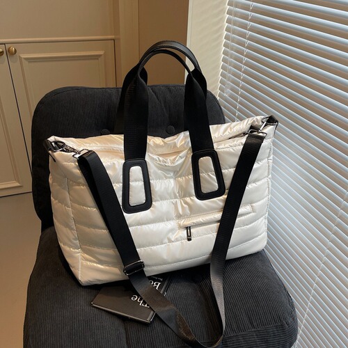 Portable fitness bag, large capacity, dry and wet separation, travel fitness swimming yoga sports bag, business trip luggage bag