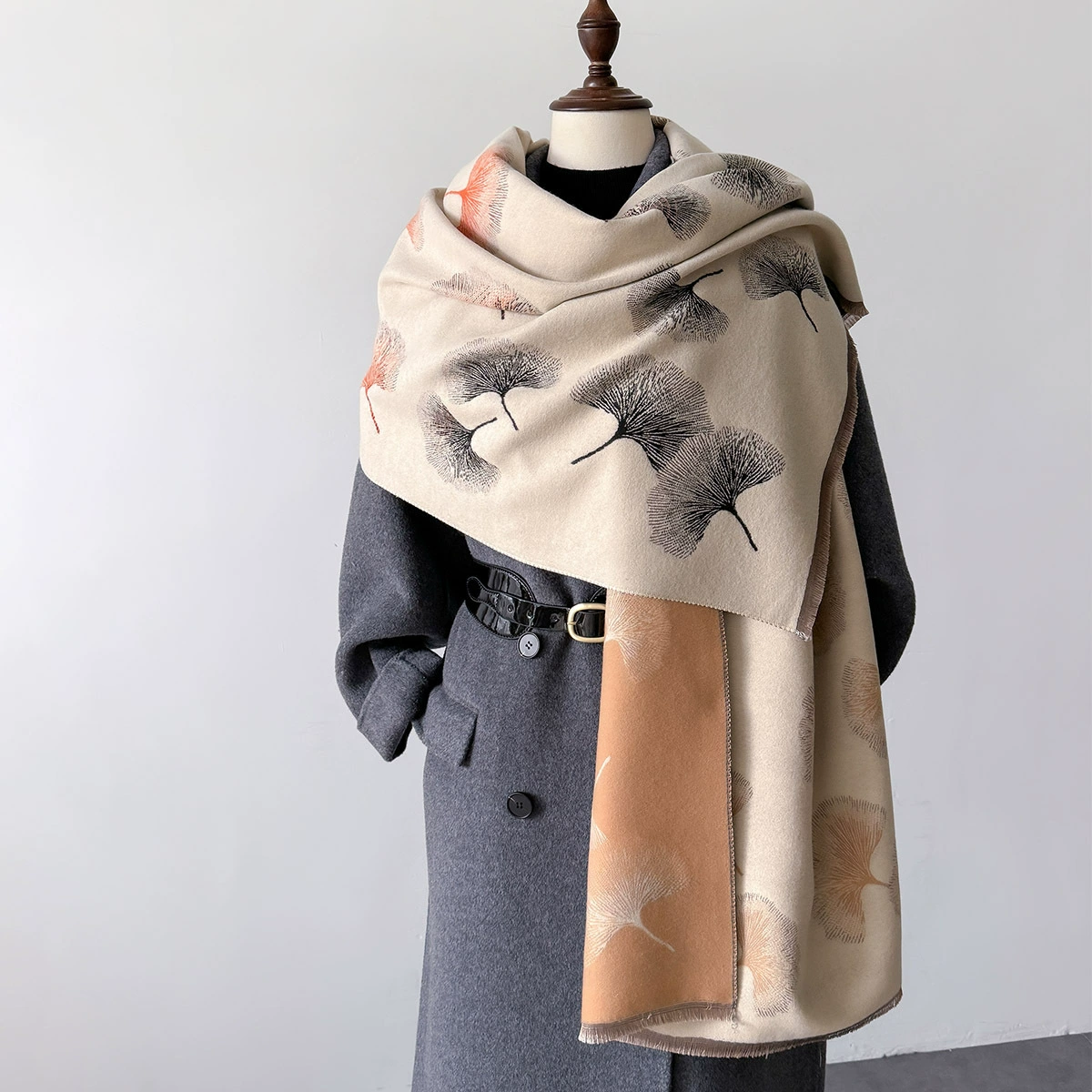 Демисезонное trench coat, шарф для офиса, универсальная накидка, городский стиль, свободный крой, западный стиль