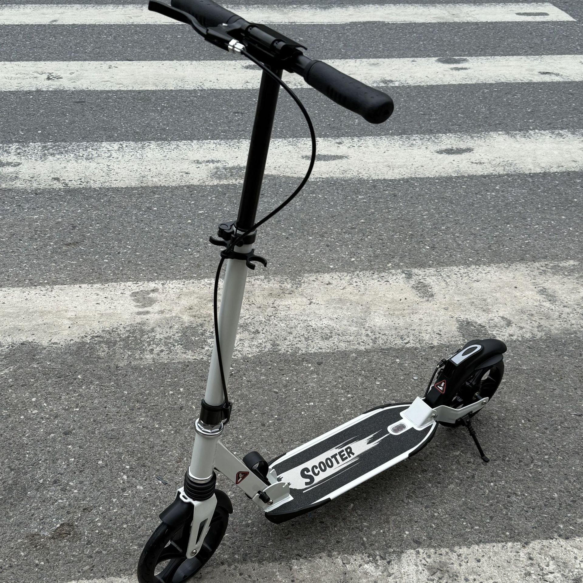 Children, Teenagers and Adults Scooter Foldable Two-Wheel Scooter Urban Campus Shock Absorption
