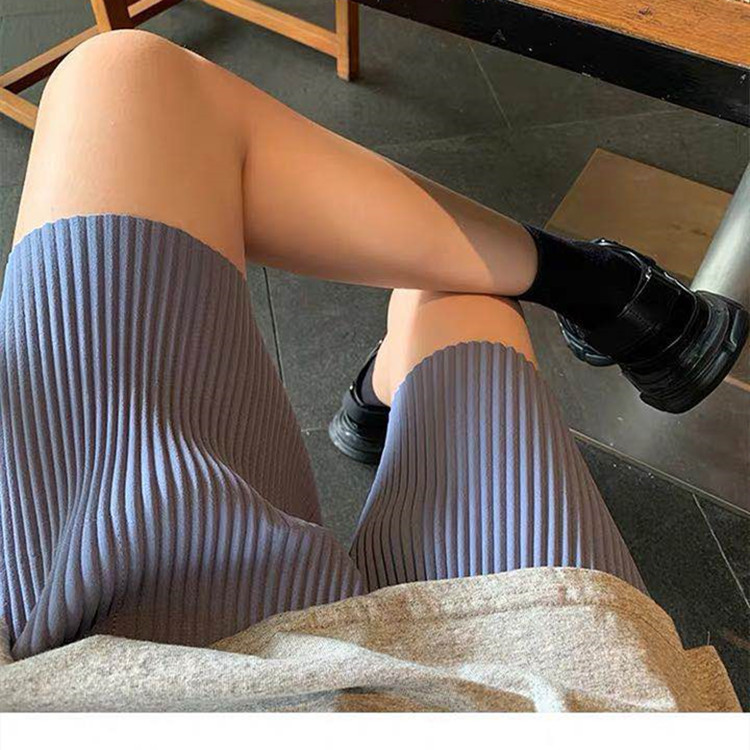 2025 nuevos pantalones cortos de pierna ancha plisados para mujer, pantalones de cinco puntos que cubren la carne de verano de estilo coreano, cintura elástica suelta y versátil, descanso recto