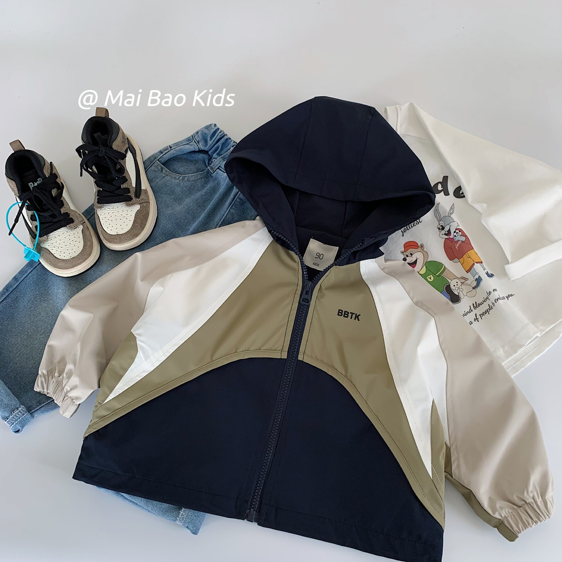 Mai Bao ropa para niños 2025 otoño nuevo estilo chaqueta para niños niños y niñas a juego con capucha ropa de primavera y otoño ropa de bebé marea