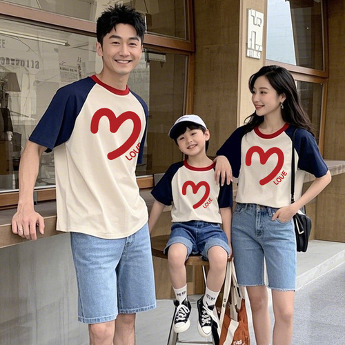 2025 summer new product parent-child T-shirts A 0-6-month-old baby jumpsuit family with three family decoration short-sleeved trend