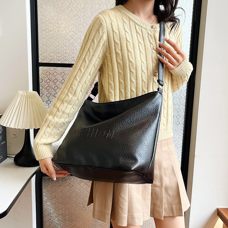 Bolso de cuero suave de moda transfronteriza para mujeres otoño y invierno 2024 nuevo bolso de gran capacidad de escritura ocio mochila de viaje