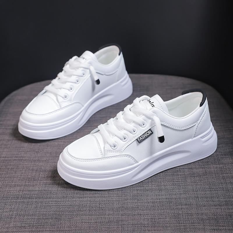 D18 흰색과 검정색