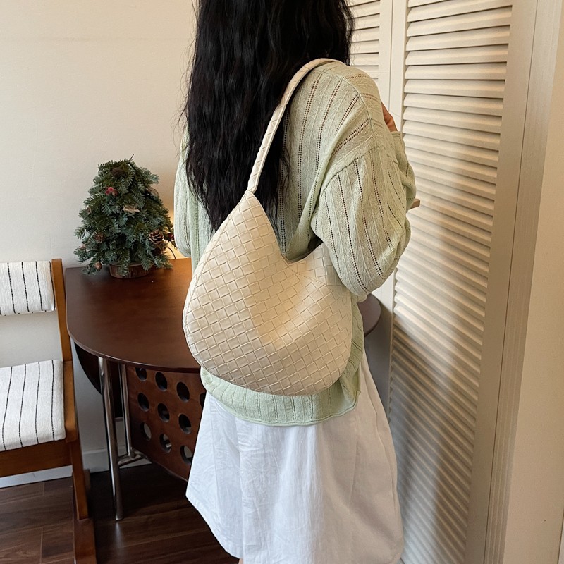 fashionable summer capacious woven universal one-shoulder bag
