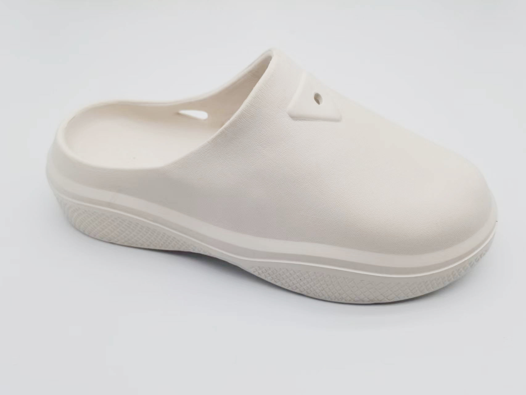 2023 New Big Name Influencer Flat Soft Solid Color Baotou EVA Slippers Comfortable Casual Half Slipper Sandals_voghion.com