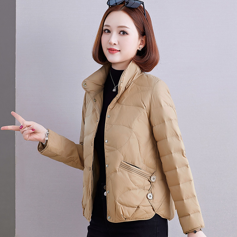 White Duck down Jacket Women's Short 2024 Winter New Fashion Warm Mother's Wear Light Jacket Top