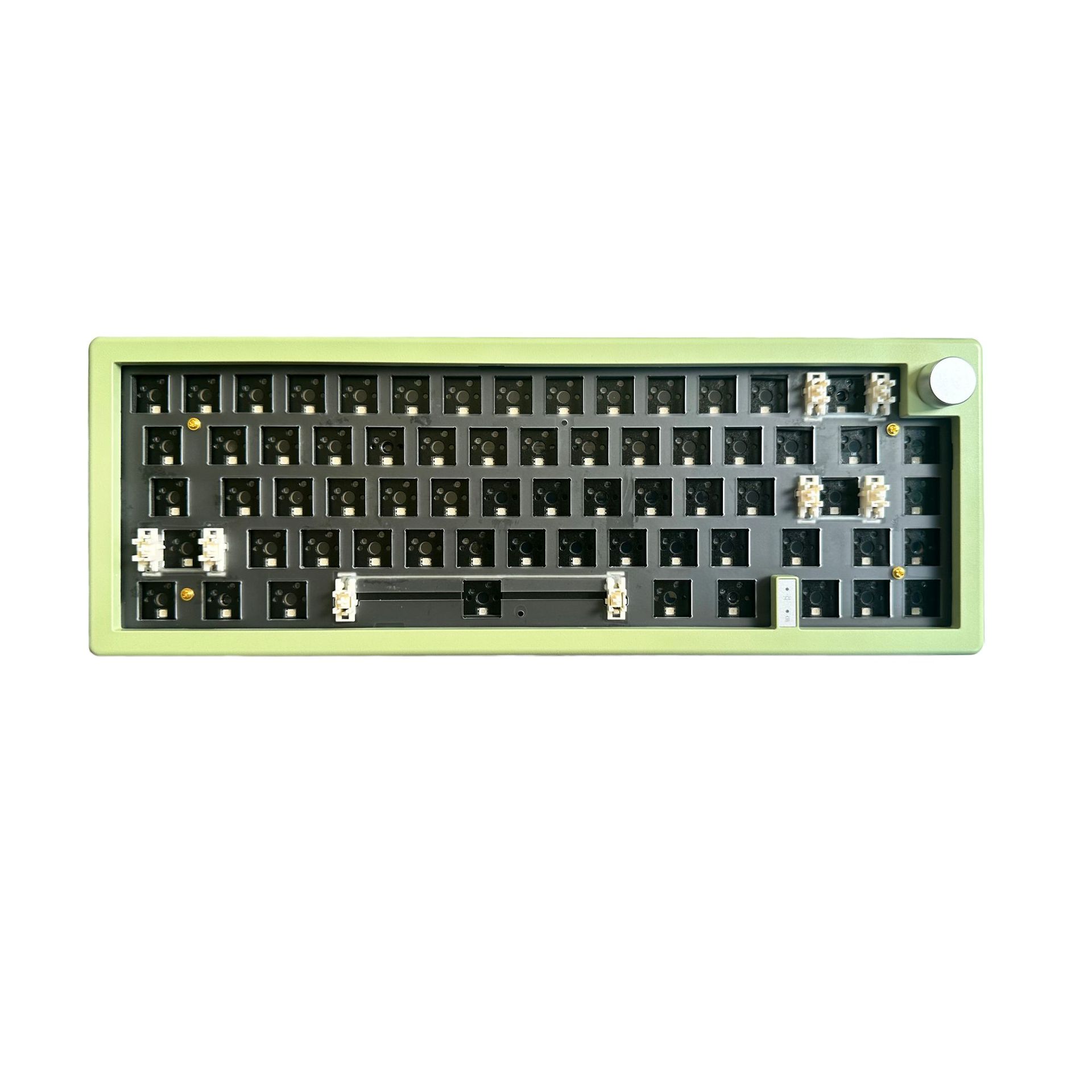 Zuoya GMK67 de tres modelos personalizados Kit de Teclado mecánico de bricolaje con perilla compatible con retroiluminación RGB de enchufe caliente
