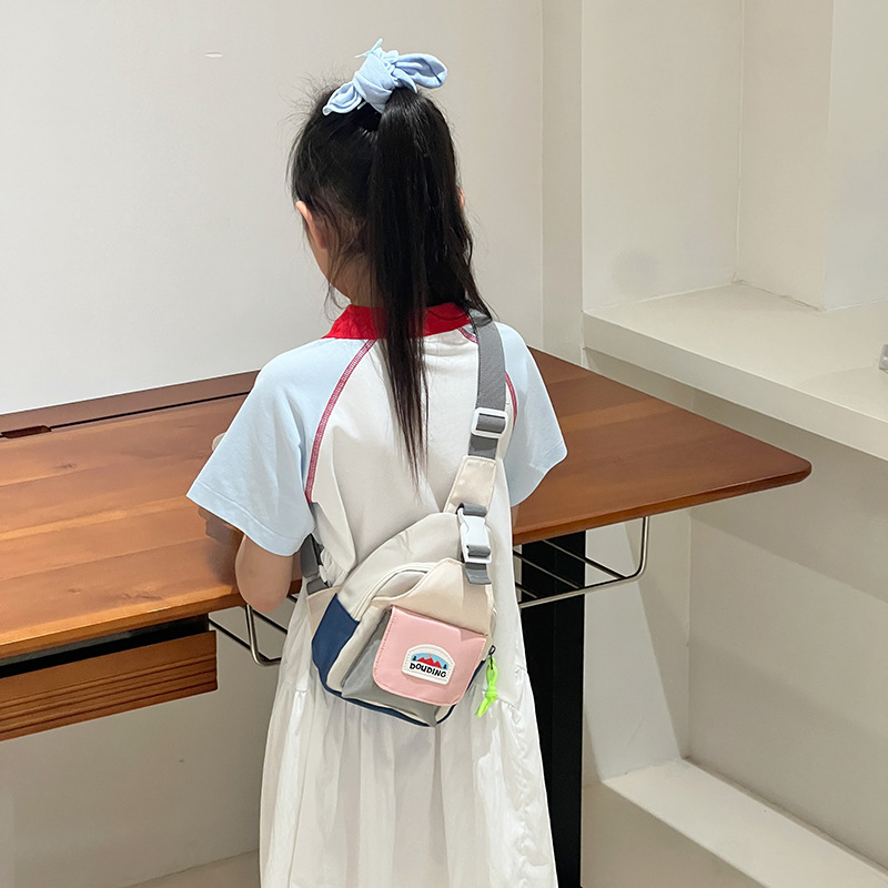 Bolsa de pecho de moda coreana para niños de color contrastante, bolso de ocio, bolso de bebé, nuevo bolso de comercio exterior