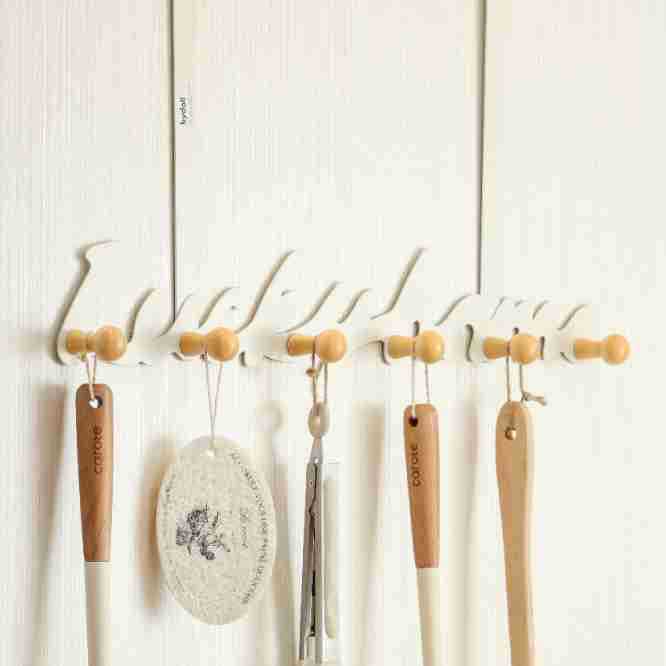 El gancho trasero de la puerta de bydoll, la ropa sin perforaciones, el soporte de carga fuerte, el estante de almacenamiento de la puerta de entrada, la percha de almacenamiento del dormitorio