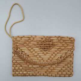 厂家批发款式草编包 可爱菱格玉米皮手拿包 简约旅行袋