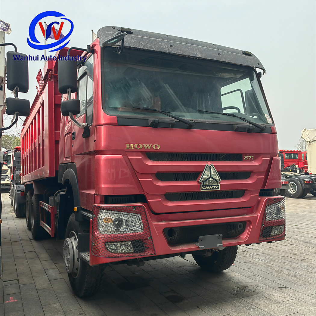 Howo 371-horsepower heavy-duty eight-wheel dump truck for transporting soil and rocks at mining sites