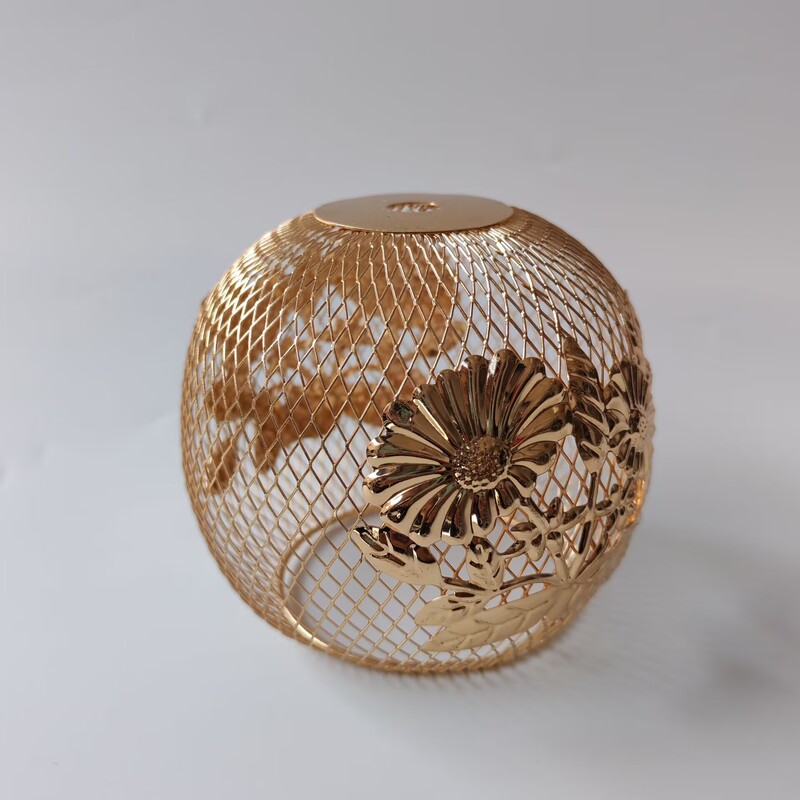Supply of 110 Chrysanthemum Iron Wire Lampshades, Light Luxury Style Dining Room Pendant Lights, Household Ceiling Lights with Craftsmanship Embedded Welding and Zhongshan Lamp Sockets Supply of 110 Chrysanthemum Iron Wire Lampshades, Light Luxury Style Dining Room Pendant Lights, Household Ceiling Lights with Craftsmanship Embedded Welding and Zhongshan Lamp Sockets