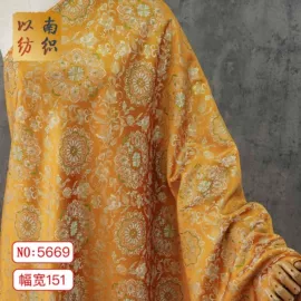 色织、提花布;印花、扎染布;涤纶面料