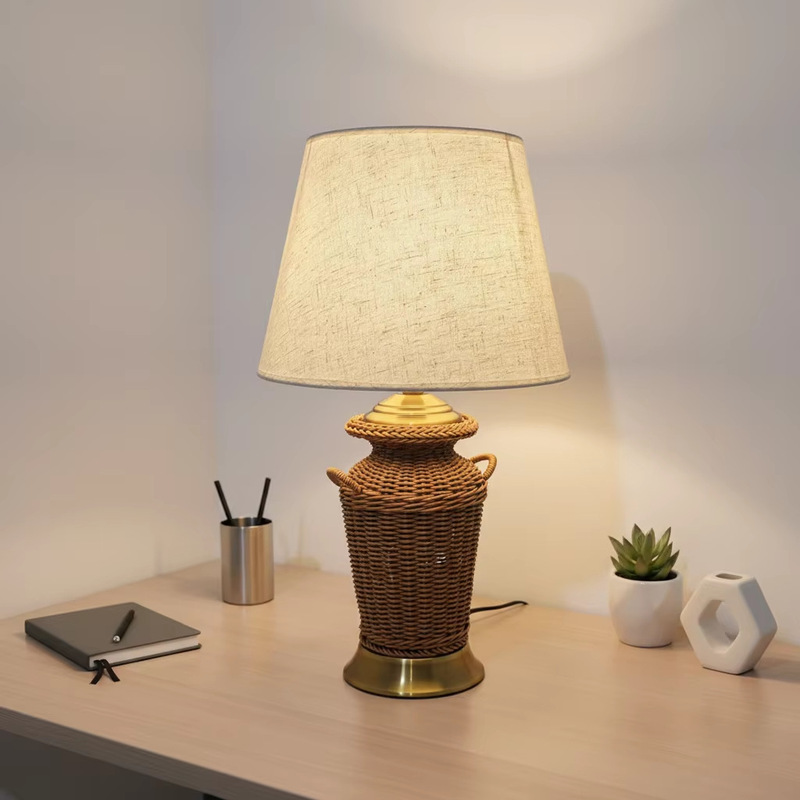 Japanese Wabi-Sabi Style Table Lamp, Vintage Bedroom Retro Bedside Lamp, Designer Rattan Woven Ambiance Lamp for Guesthouses and Hotels