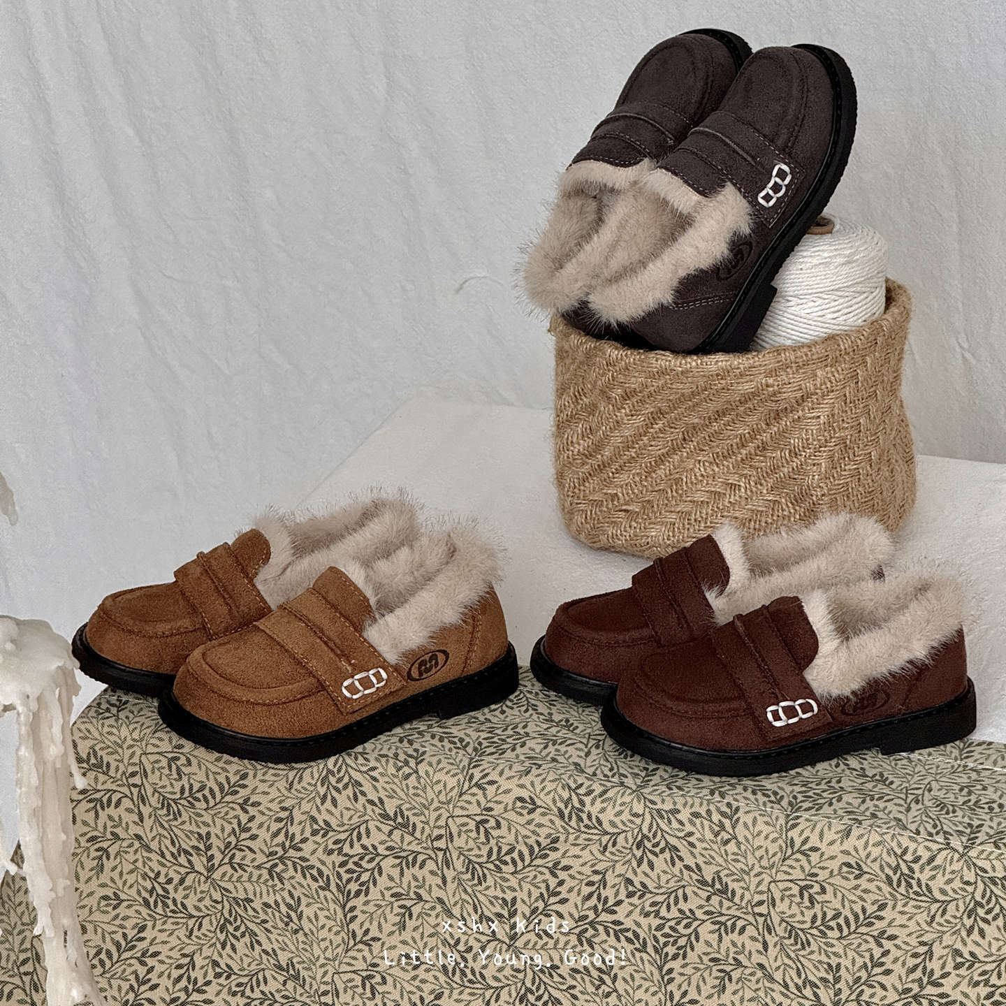 Xshx Loafers｜Boys and Girls Autumn and Winter Thick Velvet Hidden Velcro Rubber Anti-Slip Outsole Simple Preppy Retro