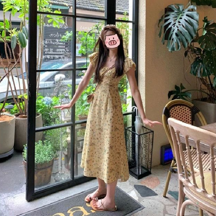 French-Style Floral Dress for Women, Summer 2025 New Waist-Cinching Square-Neck First-Date Dress