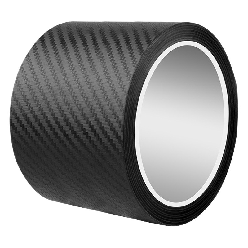 車の敷居はk3dつや消しの炭素繊維の敷居を貼って、トランクを踏むのを防ぎます。