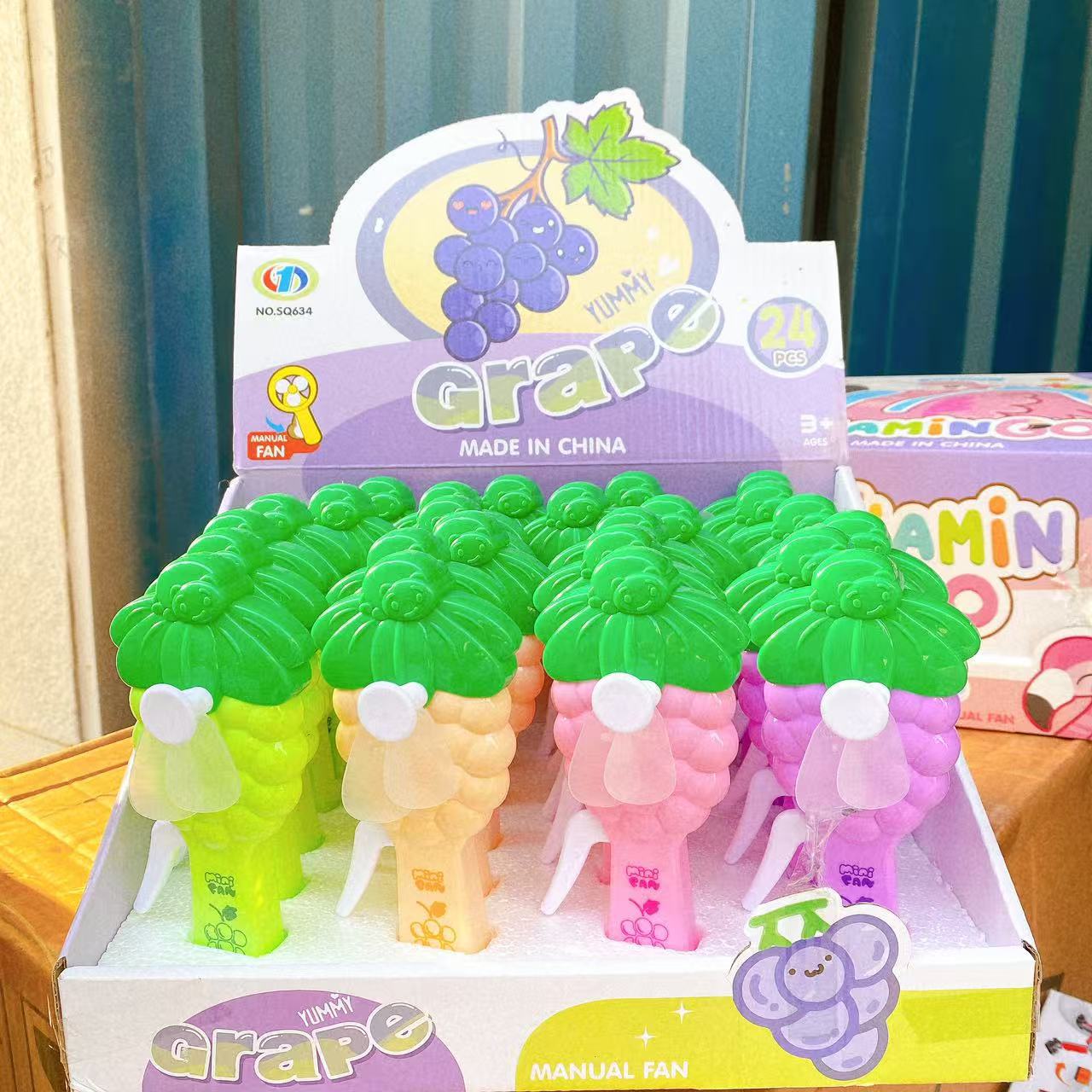 Ventilador de mano de verano mini dibujos animados creativos portátiles pequeños ventiladores de presión alrededor de la escuela niños estudiantes de mano 2