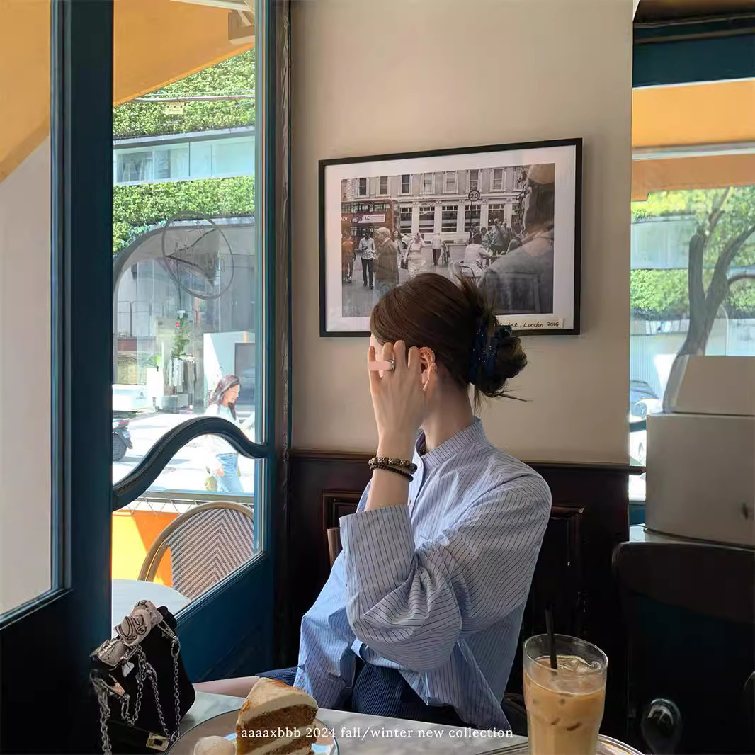 AAAAXBB 실버 로마 2 색 줄무늬 셔츠 긴팔 탑 작은 칼라 느슨한 올 매치 초가을 탑