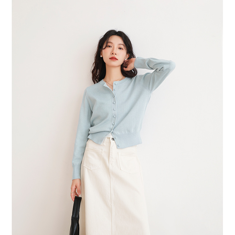Light Blue Knitted Cardigan Jacket for Women 2026 New Spring and Autumn Round Neck Elegant Long-Sleeved Korean Style Straight Fit Versatile Top