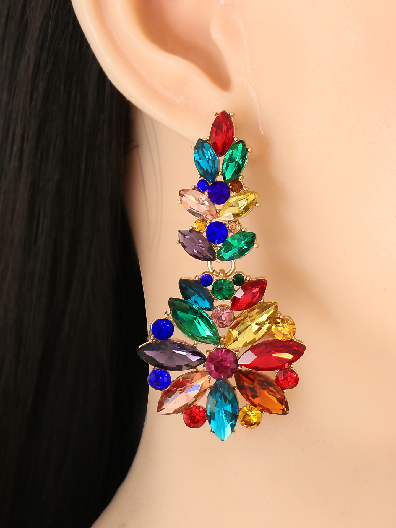 Nihaojewelry Jewelry Wholesale Fashion Geometric Inlaid Colorful Diamond Earrings display picture 22