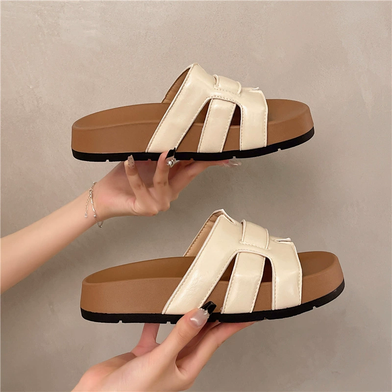 Модные женские сандалии без шнуровки на плоской подошве, новая мода лета 2025 года, подходят к юбкам, мягкая подошва, высококачественный вид, легко сочетаются с сандалиями.