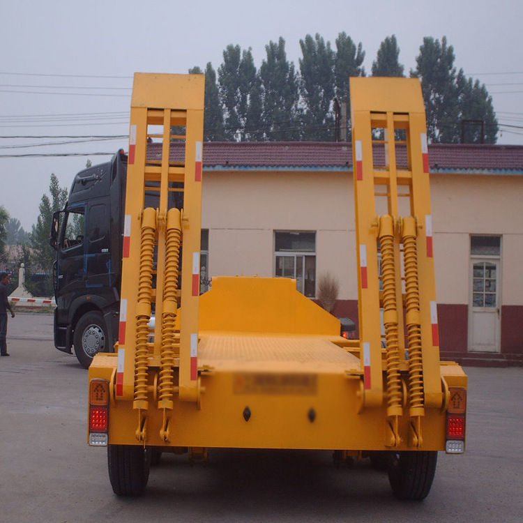 拉挖机平板运输车  拉设备平板拖车  低平板半挂车  量大从优