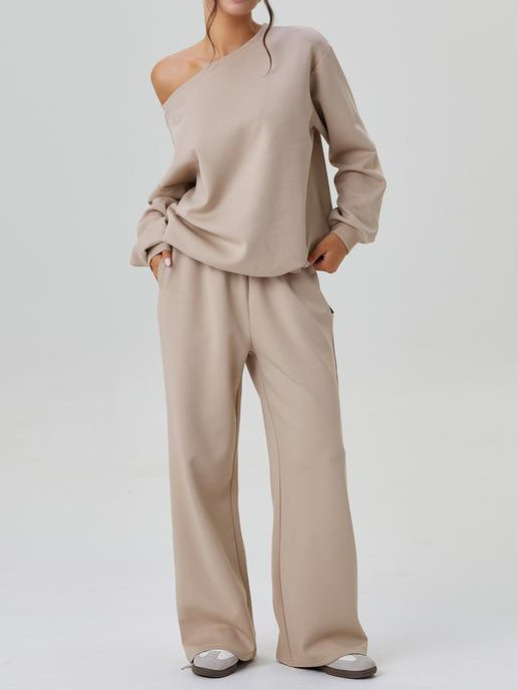 A new Amazon sporty and casual two-piece set with a slanted shoulder design for autumn and winter