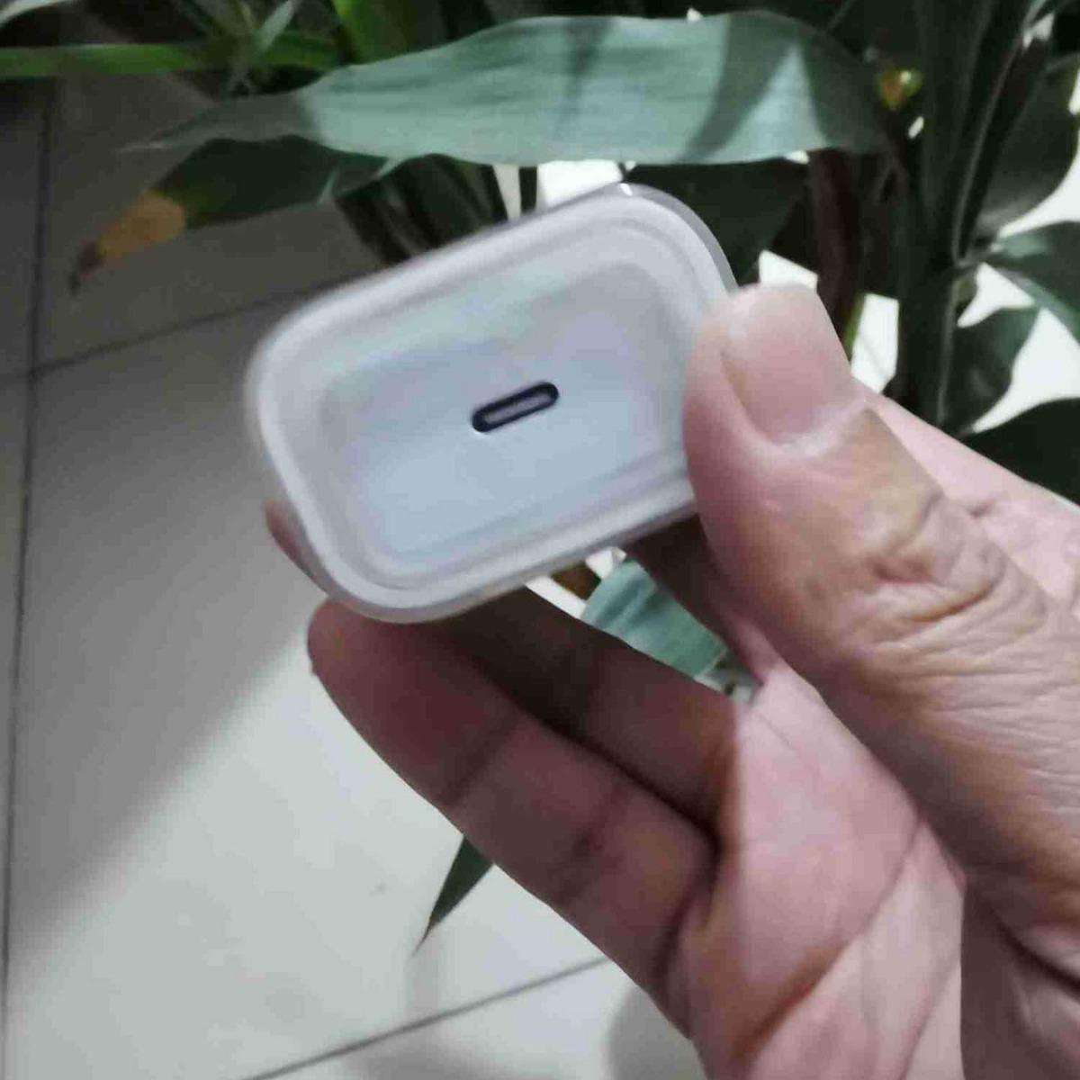 Suitable for iphone Apple 20W charging head protective case high transparent TPU material fast charging head protective case