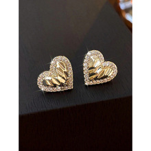 L 65256 Zircon Heart Irregular Stud Earrings �ʯ���Ĳ�����
